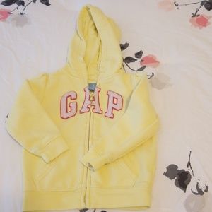 Gap sweater